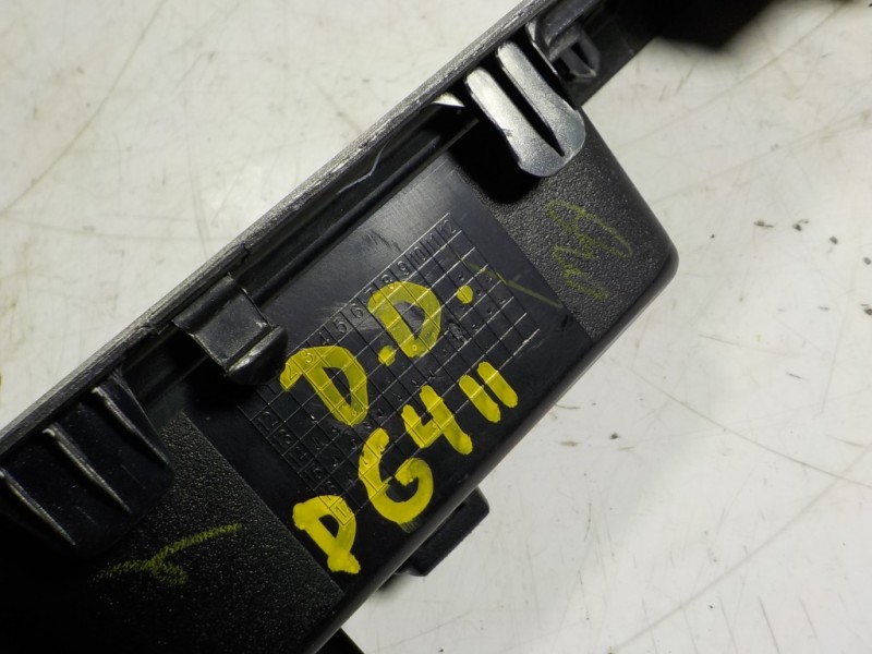 Recambio de mando elevalunas delantero derecho para nissan micra (k13) 1.2 cat referencia OEM IAM 254114LA0A  