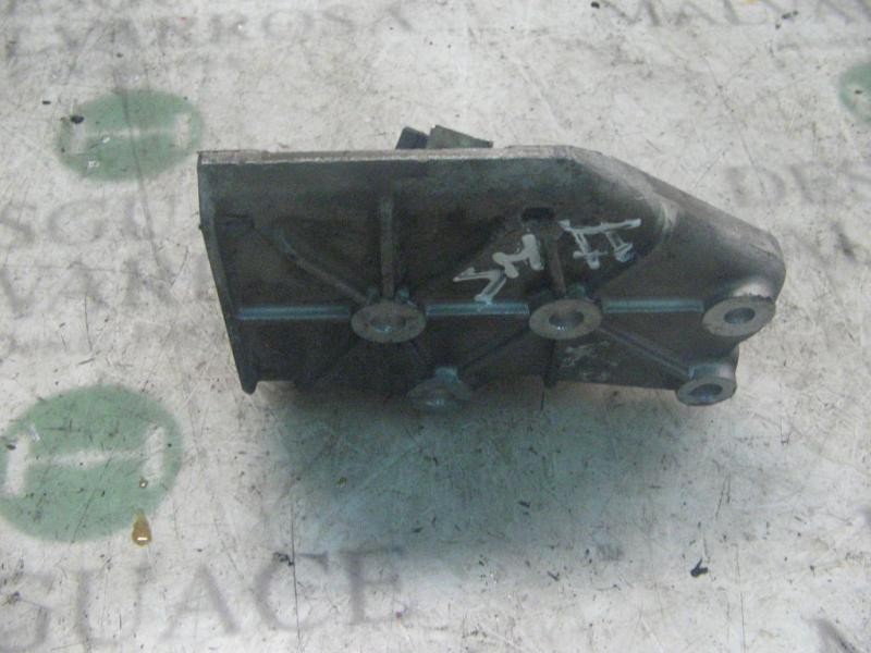 Recambio de soporte motor trasero para renault safrane (b54) 3.0 v6 initiale referencia OEM IAM   