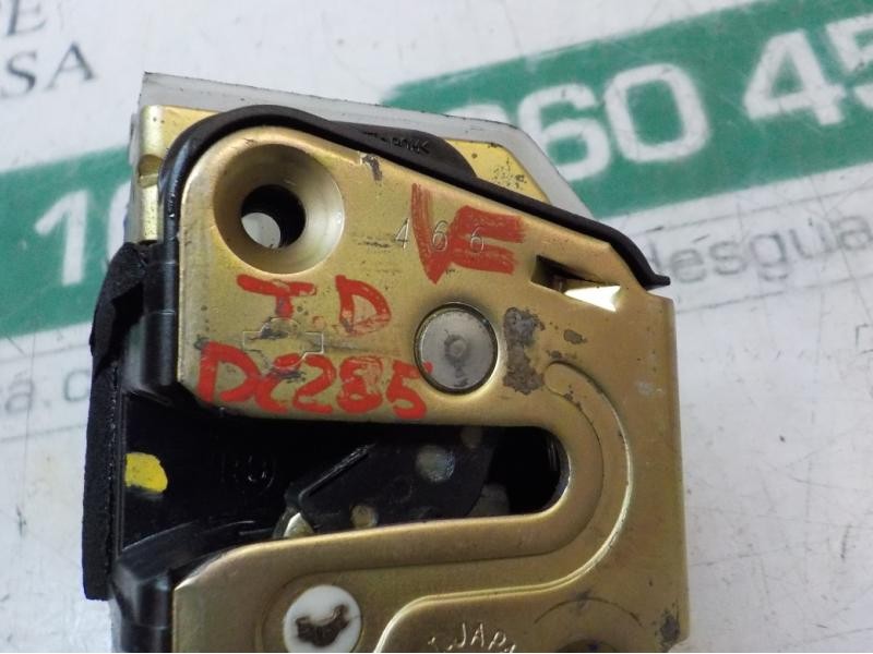 Recambio de cerradura puerta trasera derecha para nissan x-trail (t30) le referencia OEM IAM 82502AA210  