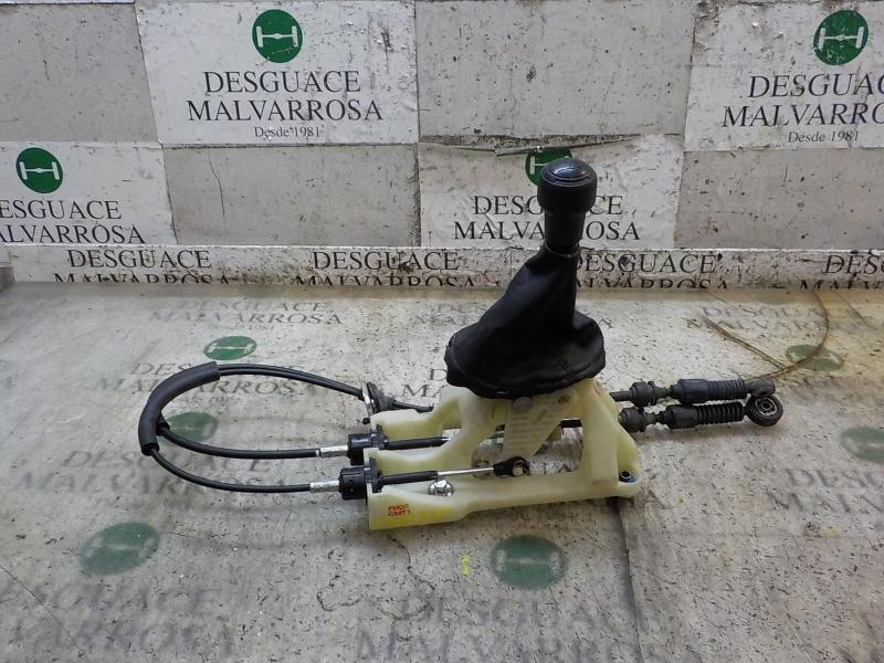 Recambio de palanca cambio para hyundai i20 1.2 cat referencia OEM IAM 437001J100  
