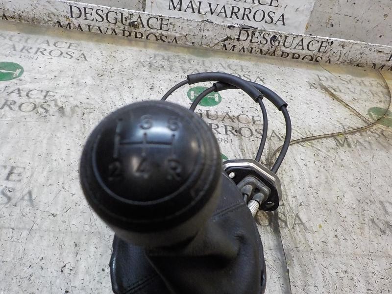 Recambio de palanca cambio para hyundai i20 1.2 cat referencia OEM IAM 437001J100  