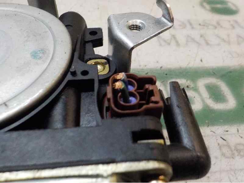 Recambio de elevalunas trasero derecho para nissan x-trail (t30) le referencia OEM IAM 827208H300  