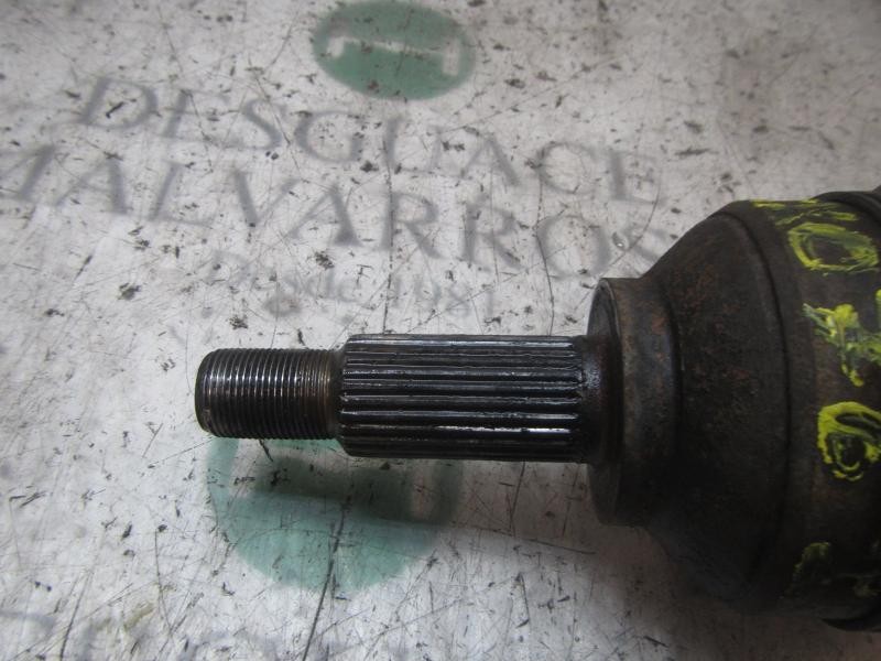 Recambio de transmision izquierda para nissan primastar (x83) combi 6 asientos batalla 2,78t referencia OEM IAM   