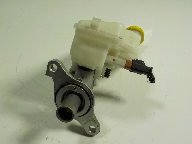 Recambio de bomba freno para citroën c4 cactus 1.6 blue-hdi fap referencia OEM IAM 4601R7  