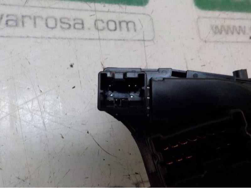 Recambio de mando luces para nissan x-trail (t30) le referencia OEM IAM 255408H700  