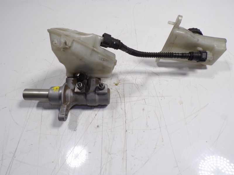 Recambio de bomba freno para peugeot 308 1.5 hdi referencia OEM IAM 1610017880 03350890841 03350890841