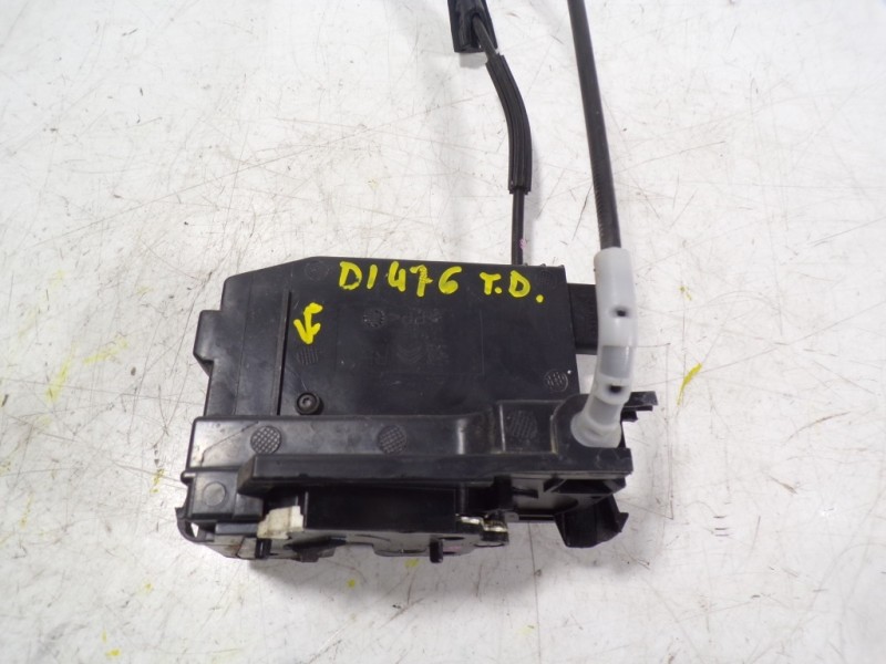 Recambio de cerradura puerta trasera derecha para peugeot 308 1.5 hdi referencia OEM IAM 9826110980 9826110980 
