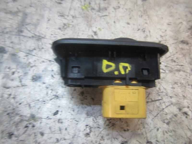 Recambio de mando elevalunas delantero derecho para ford fiesta (cb1) titanium referencia OEM IAM   