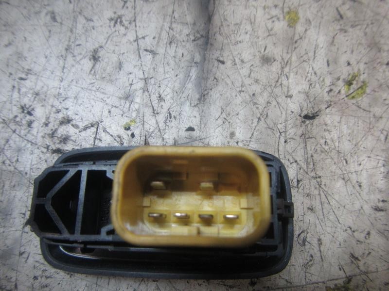 Recambio de mando elevalunas delantero derecho para ford fiesta (cb1) titanium referencia OEM IAM   