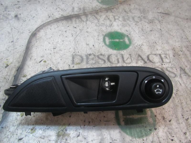 Recambio de maneta interior delantera izquierda para ford fiesta (cb1) titanium referencia OEM IAM   