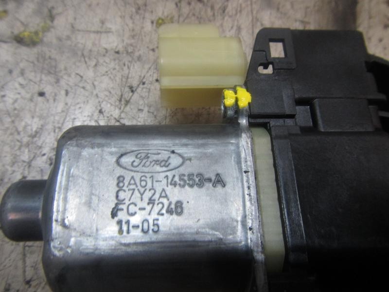 Recambio de motor elevalunas delantero derecho para ford fiesta (cb1) titanium referencia OEM IAM   