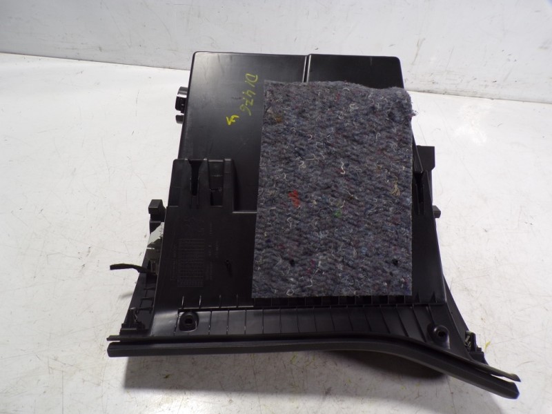 Recambio de guantera para peugeot 308 1.5 hdi referencia OEM IAM 16108048ZD  