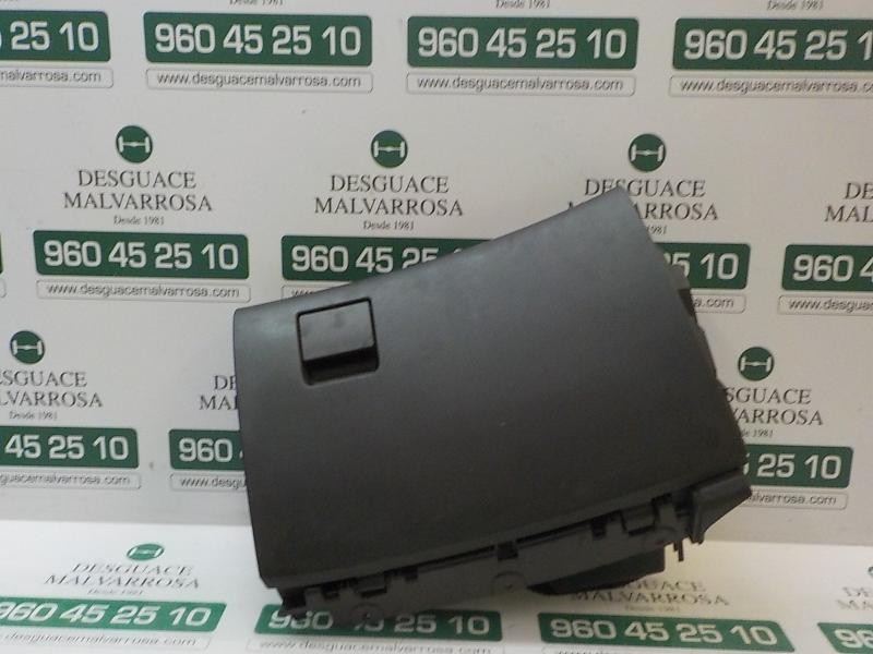Recambio de guantera para opel insignia berlina sport referencia OEM IAM 13308550  