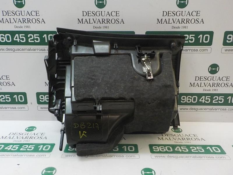 Recambio de guantera para opel insignia berlina sport referencia OEM IAM 13308550  