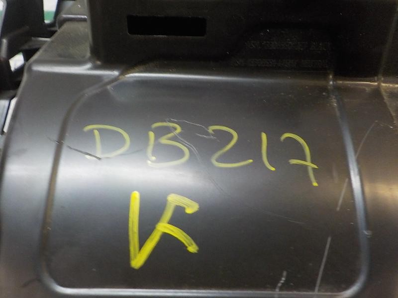 Recambio de guantera para opel insignia berlina sport referencia OEM IAM 13308550  