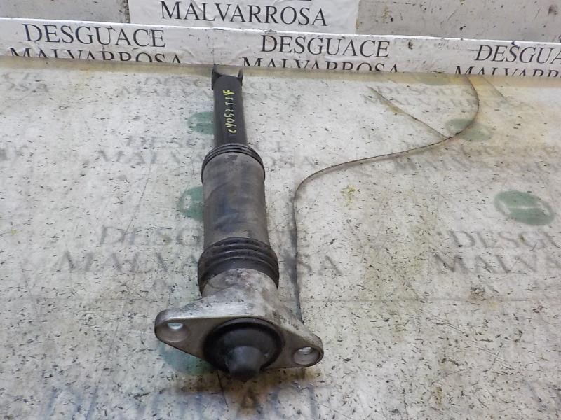 Recambio de amortiguador trasero izquierdo para hyundai i30 1.4 cat referencia OEM IAM 553112R250  