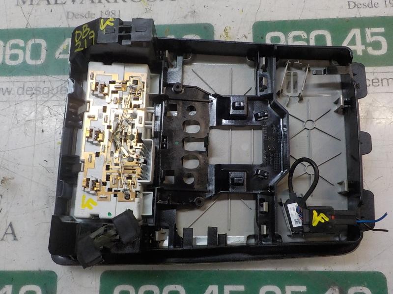 Recambio de piloto interior para opel insignia berlina sport referencia OEM IAM 13285100  
