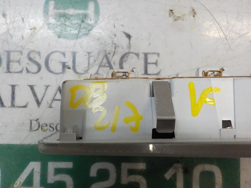 Recambio de piloto interior para opel insignia berlina sport referencia OEM IAM 13285094  