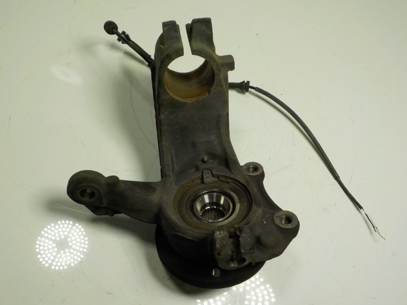 Recambio de mangueta delantera izquierda para citroën c4 cactus 1.6 blue-hdi fap referencia OEM IAM 364690  