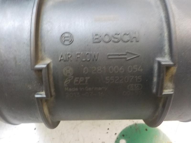 Recambio de caudalimetro para tata vista 1.4 75cv referencia OEM IAM   