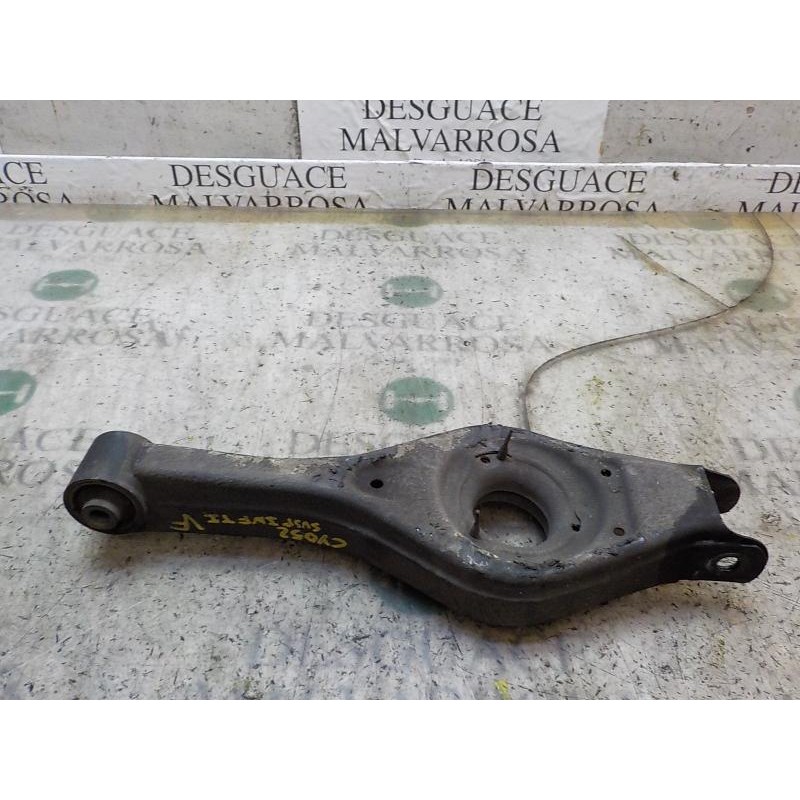 Recambio de brazo suspension inferior trasero izquierdo para hyundai i30 1.4 cat referencia OEM IAM 552102H100  