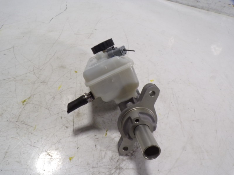 Recambio de bomba freno para renault kangoo 1.5 dci diesel fap referencia OEM IAM 460117576R  