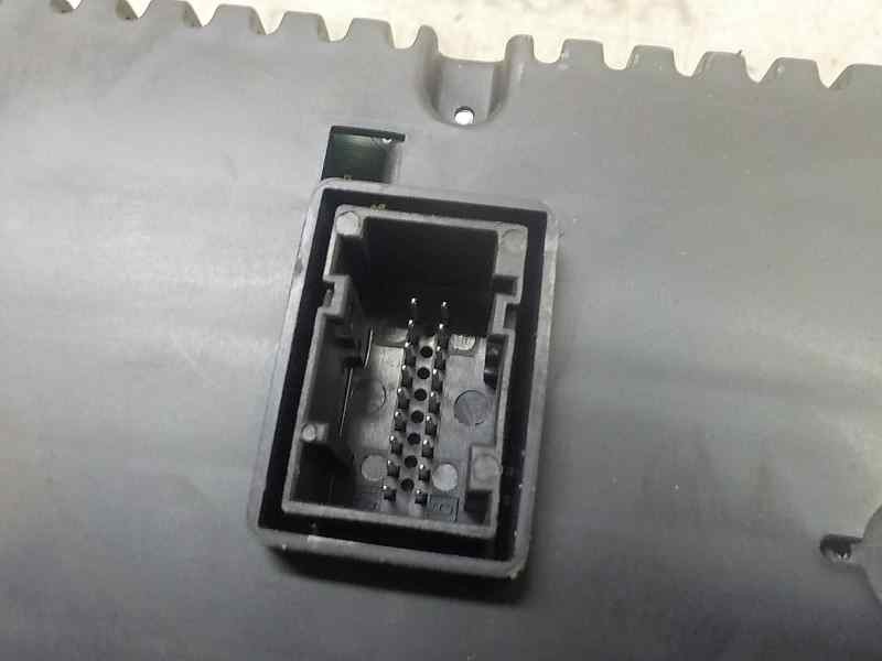 Recambio de cuadro instrumentos para fiat panda (319) 1.2 cat referencia OEM IAM 52077799 52077799 0887766550