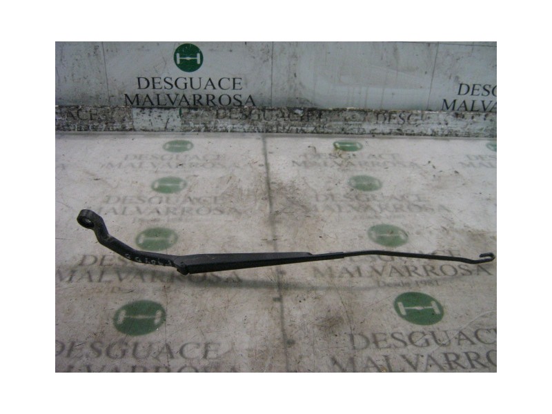 Recambio de brazo limpia delantero derecho para nissan almera (n16/e) comfort referencia OEM IAM   