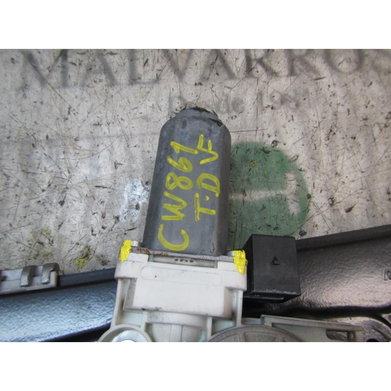 Recambio de elevalunas trasero derecho para mercedes-benz clase e (w211) berlina e 280 cdi (211.020) referencia OEM IAM A2117300