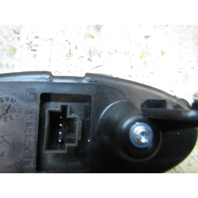 Recambio de mando elevalunas trasero derecho para mercedes-benz clase e (w211) berlina e 280 cdi (211.020) referencia OEM IAM A2