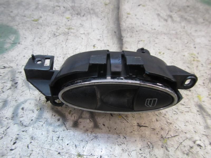 Recambio de mando elevalunas trasero izquierdo para mercedes-benz clase e (w211) berlina e 280 cdi (211.020) referencia OEM IAM 