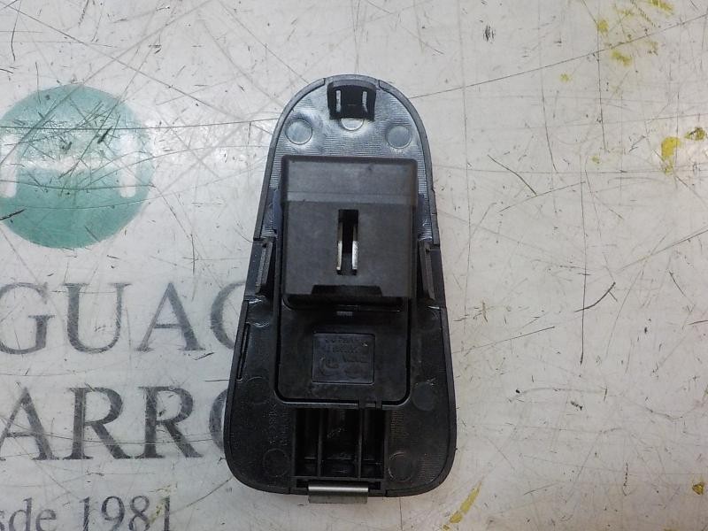 Recambio de mando elevalunas trasero derecho para tata vista 1.4 75cv referencia OEM IAM   