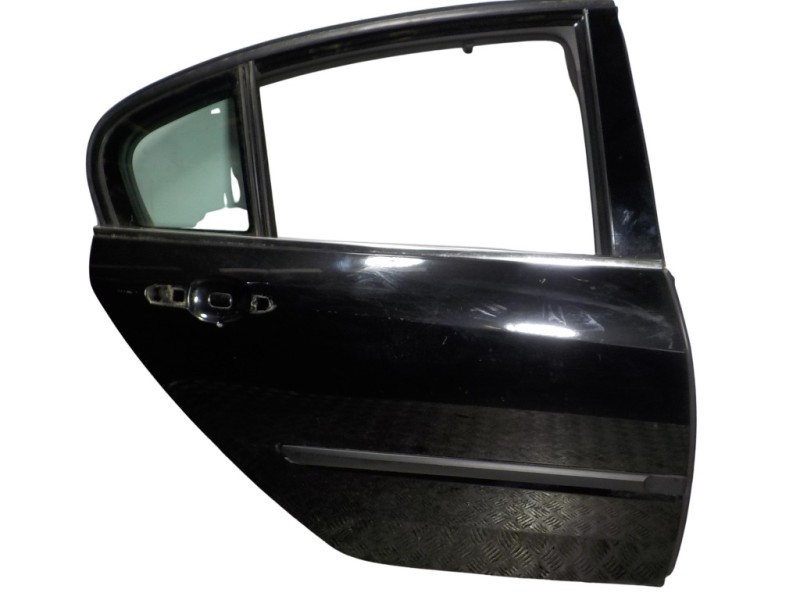 Recambio de puerta trasera derecha para renault laguna iii 2.0 dci diesel fap energy referencia OEM IAM 821000022R  