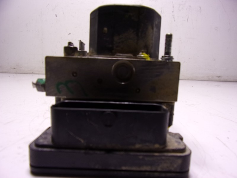 Recambio de abs para dacia duster 1.6 sce cat referencia OEM IAM 476608779R 476607477R 