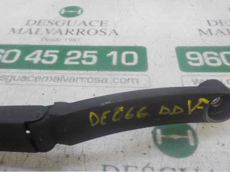 Recambio de brazo limpia delantero derecho para kia soul diva referencia OEM IAM   