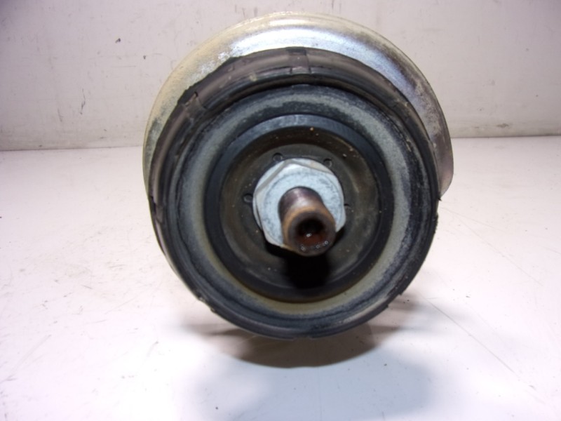 Recambio de amortiguador delantero derecho para dacia duster 1.6 sce cat referencia OEM IAM 543026656R 8200813791DD 