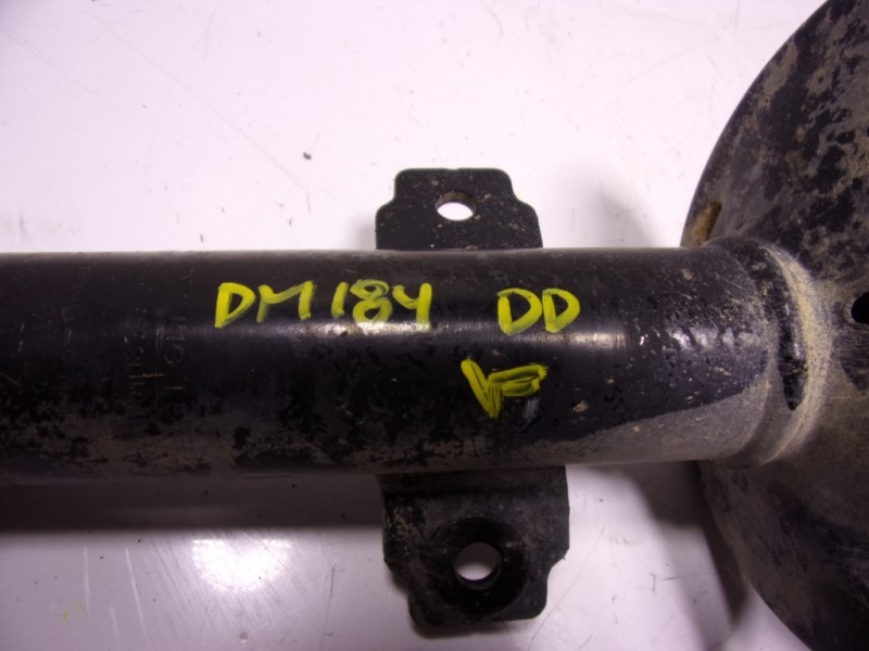 Recambio de amortiguador delantero derecho para dacia duster 1.6 sce cat referencia OEM IAM 543026656R 8200813791DD 