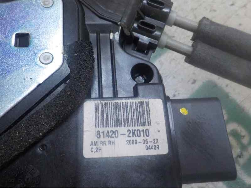 Recambio de cerradura puerta trasera derecha para kia soul diva referencia OEM IAM   