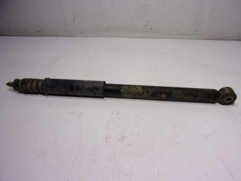 Recambio de amortiguador trasero derecho para dacia duster 1.6 sce cat referencia OEM IAM 562105043R 562105043R 