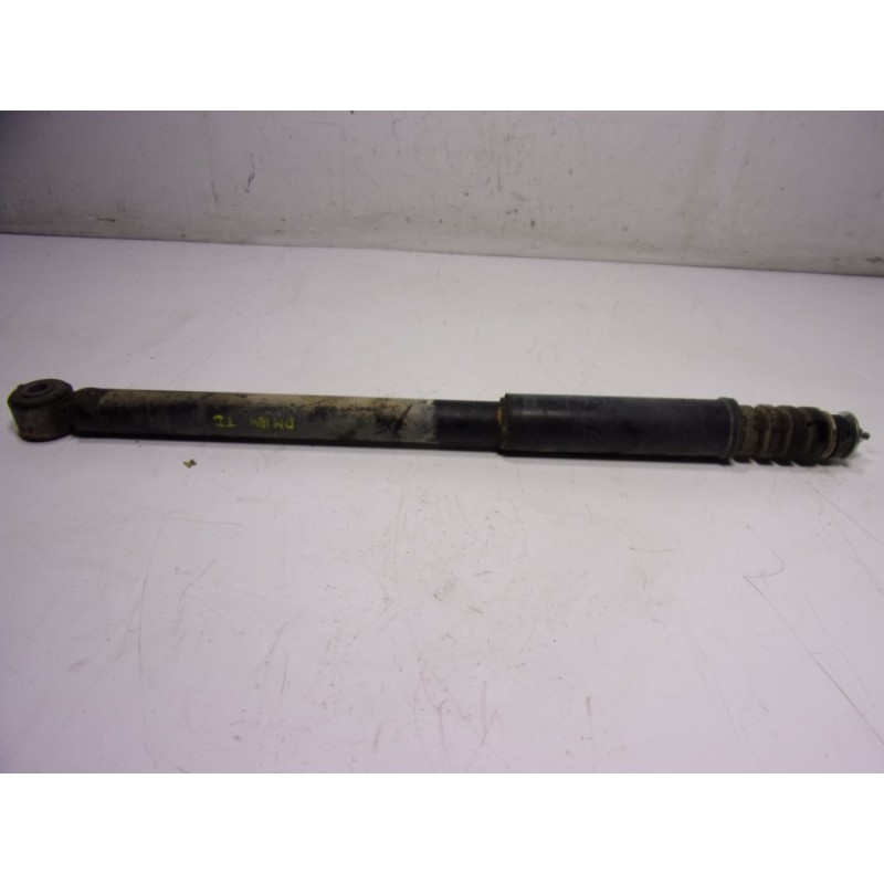 Recambio de amortiguador trasero izquierdo para dacia duster 1.6 sce cat referencia OEM IAM 562105043R 562105043R 