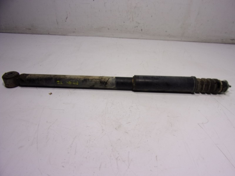 Recambio de amortiguador trasero izquierdo para dacia duster 1.6 sce cat referencia OEM IAM 562105043R 562105043R 