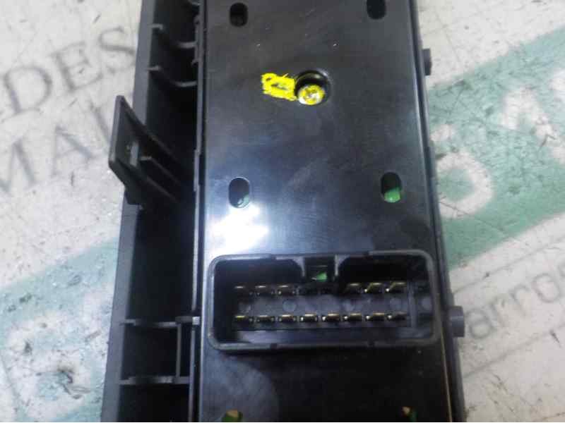 Recambio de mando elevalunas delantero izquierdo para kia soul diva referencia OEM IAM   