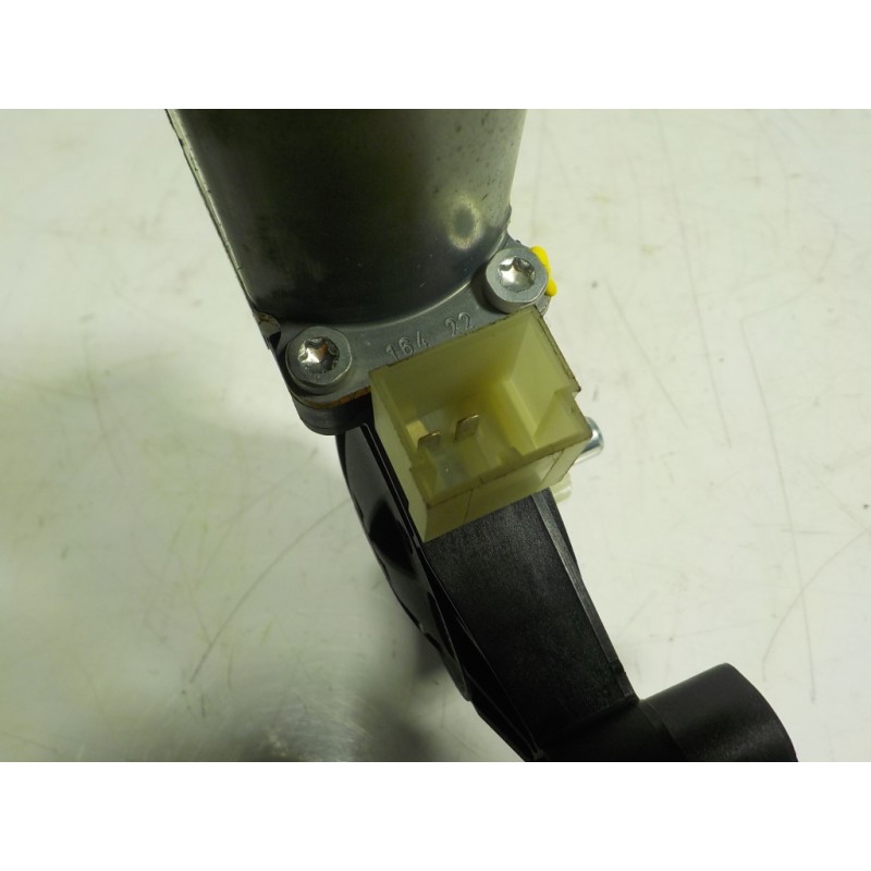 Recambio de motor elevalunas delantero derecho para seat leon sportstourer (kl8) 2.0 tdi referencia OEM IAM 5Q0959802C 5Q0959802