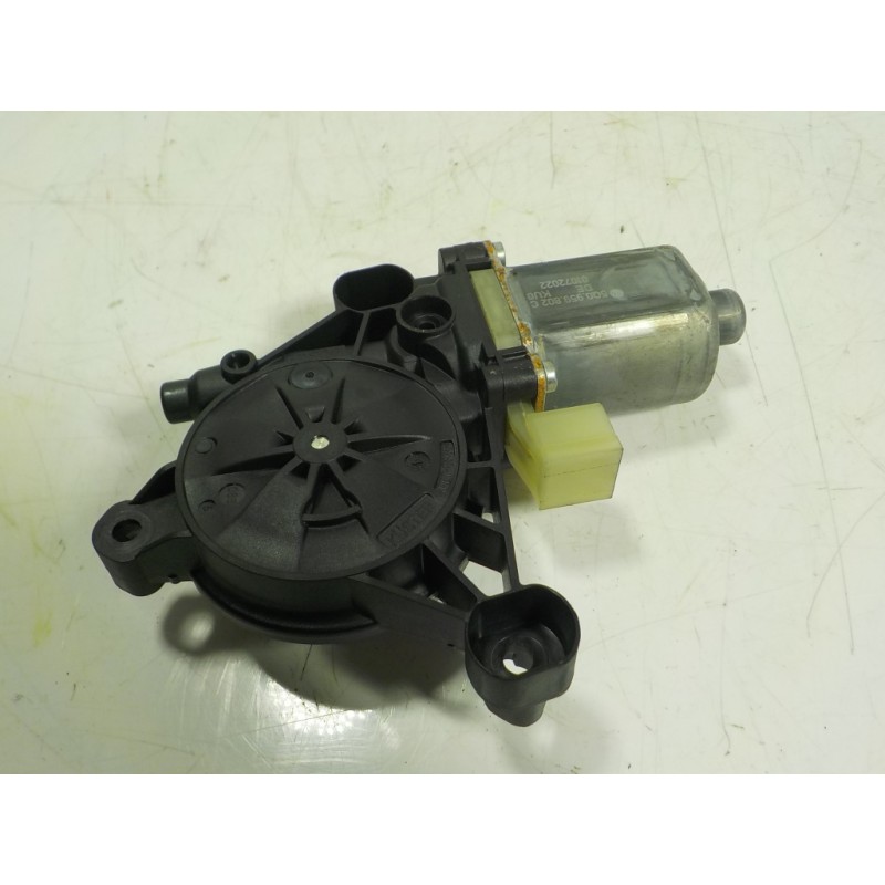 Recambio de motor elevalunas delantero derecho para seat leon sportstourer (kl8) 2.0 tdi referencia OEM IAM 5Q0959802C 5Q0959802