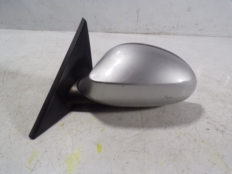 Recambio de espejo izquierdo para bmw serie 1 cabrio (e88) 2.0 turbodiesel cat referencia OEM IAM 51167268305  