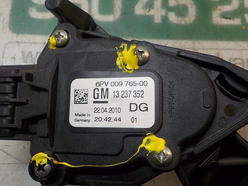 Recambio de potenciometro pedal para opel insignia berlina sport referencia OEM IAM 13272900 13237352 6PV00976500
