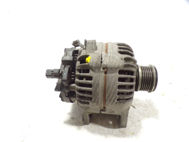 Recambio de alternador para nissan qashqai (j10) tekna referencia OEM IAM 2310000Q2J 8200728292C 0124525140