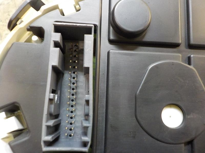 Recambio de cuadro instrumentos para ford fiesta (cb1) ambiente referencia OEM IAM 1786848 8A6T10849AJ 