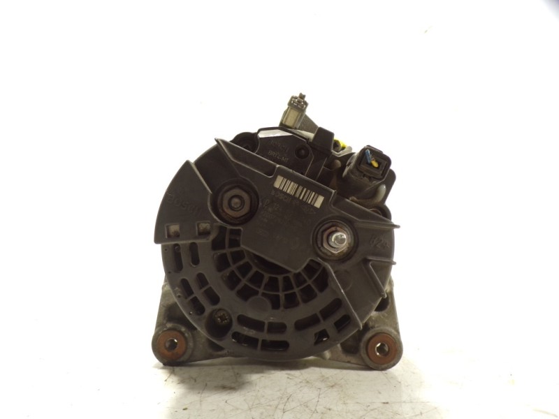 Recambio de alternador para nissan qashqai (j10) tekna referencia OEM IAM 2310000Q2J 8200728292C 0124525140