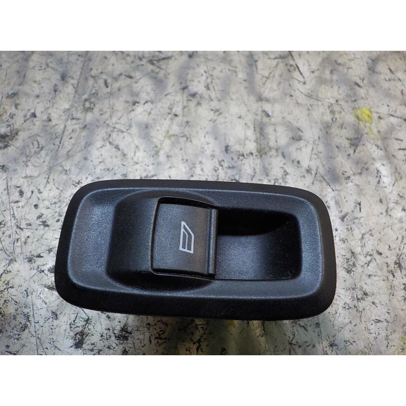 Recambio de mando elevalunas delantero derecho para ford fiesta (cb1) ambiente referencia OEM IAM 1823466  